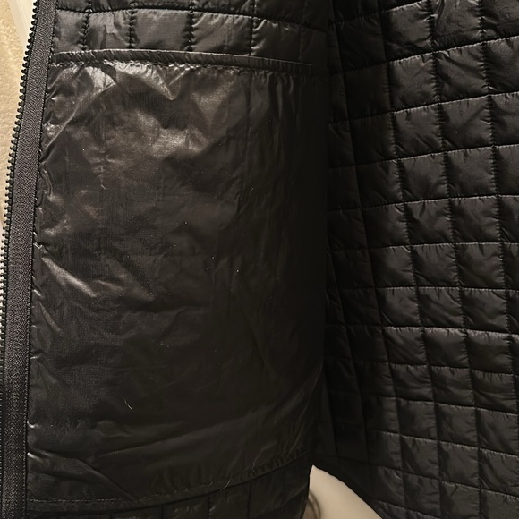 NWT Athleta recycled grand view shell size Medium - Picture 5 of 7